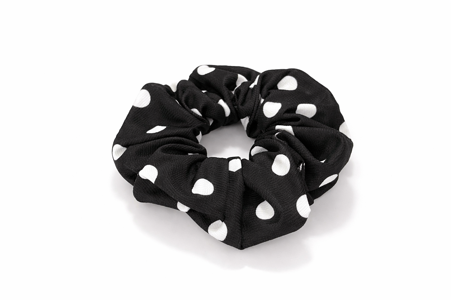 POLKA DOT SCRUNCHY